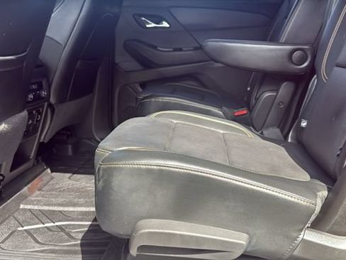 Used 2018 Chevrolet Traverse LT w/ LPO, Floor Liner Package FWD image 23