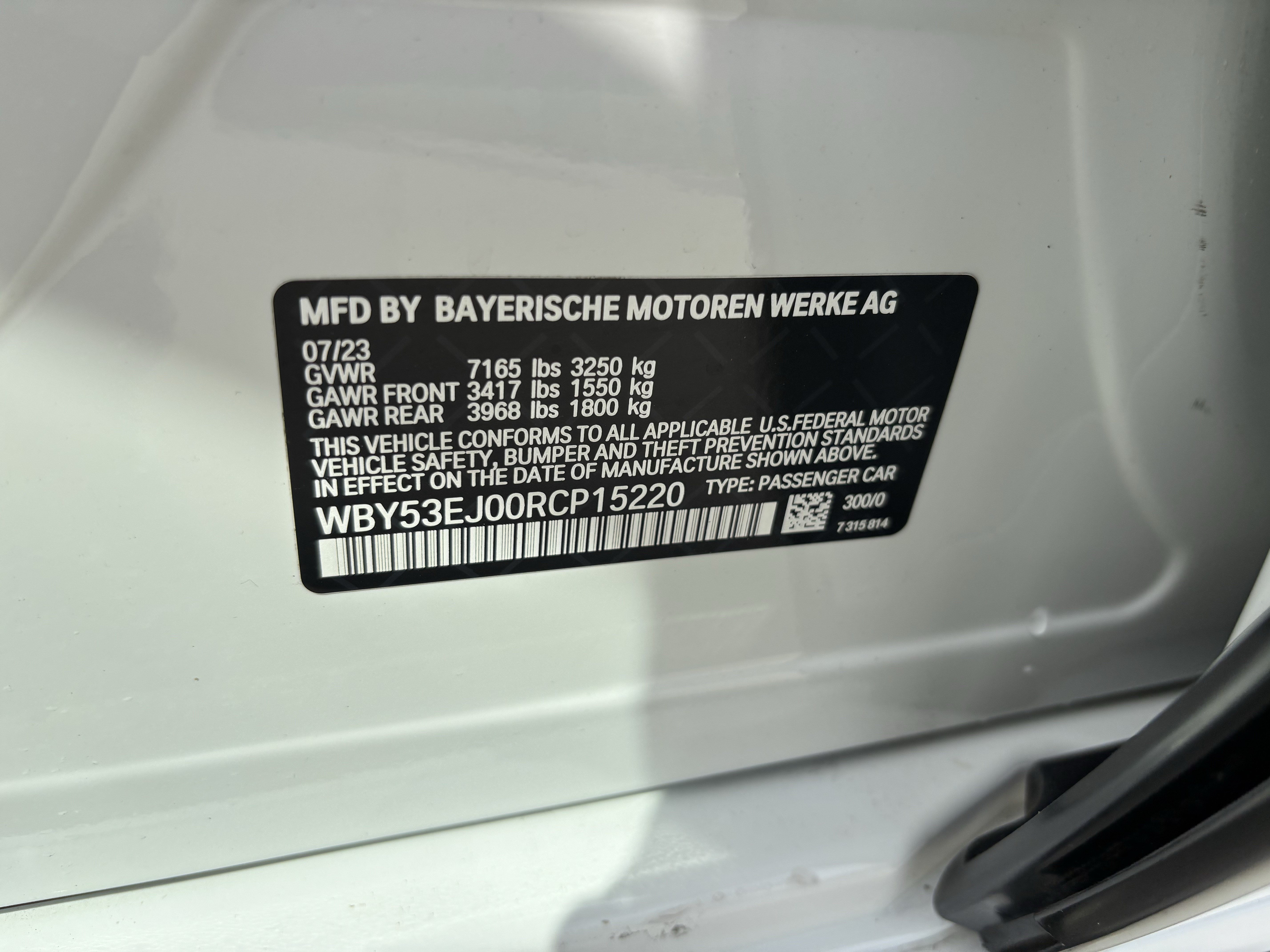 Certified 2024 BMW i7 xDrive60 AWD/4WD image 35