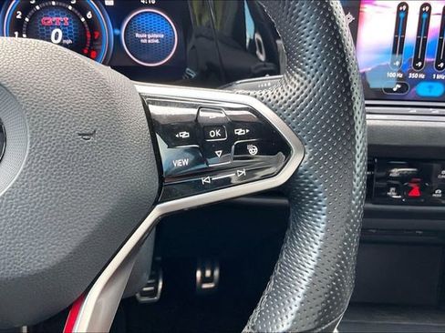 Used 2022 Volkswagen GTI Autobahn image 18