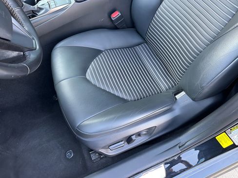 Used 2023 Toyota Camry SE w/ Convenience Package image 12