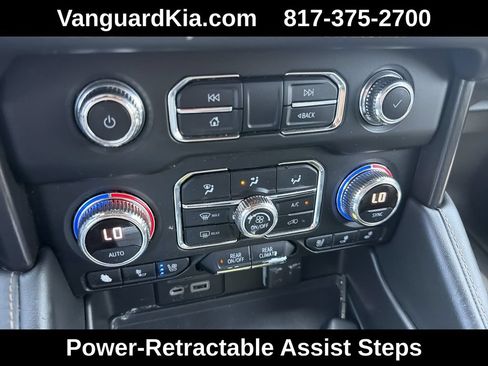 Used 2021 GMC Yukon AT4 w/ AT4 Premium Plus Package AWD/4WD image 20