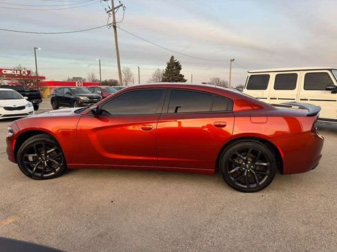 Used 2021 Dodge Charger SXT w/ Blacktop Package image 5
