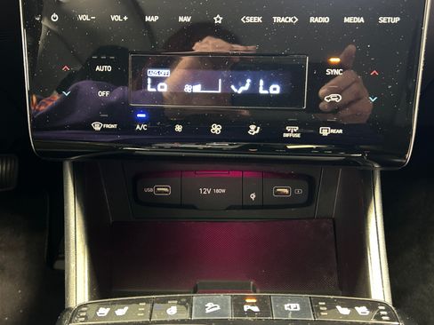 Used 2022 Hyundai Tucson Limited AWD/4WD image 27