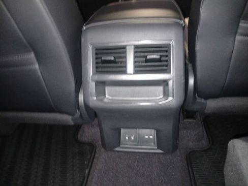 Used 2021 Volkswagen Atlas Cross Sport SE w/ Panoramic Sunroof Package image 55