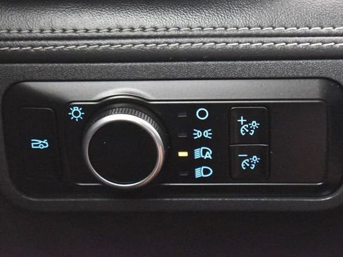 Used 2024 Ford Mustang GT Premium image 19