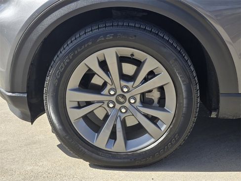 Used 2021 Ford Explorer XLT w/ Equipment Group 202A image 16