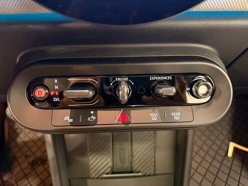 New 2025 MINI Cooper S image 18