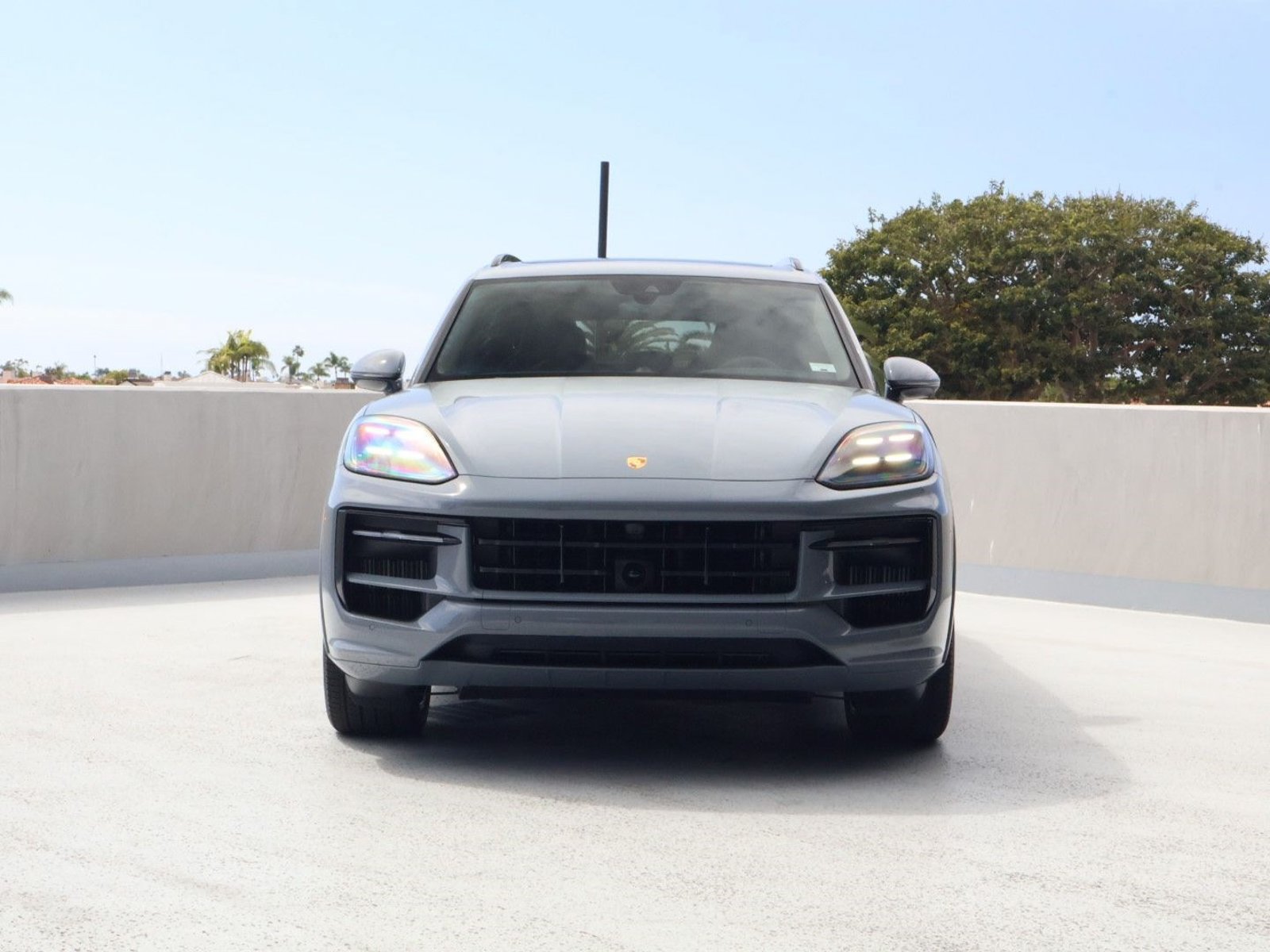 Certified 2025 Porsche Cayenne GTS AWD/4WD image 6