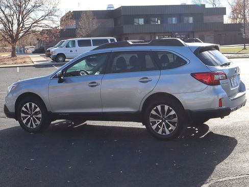 Used 2017 Subaru Outback 3.6R Limited image 8