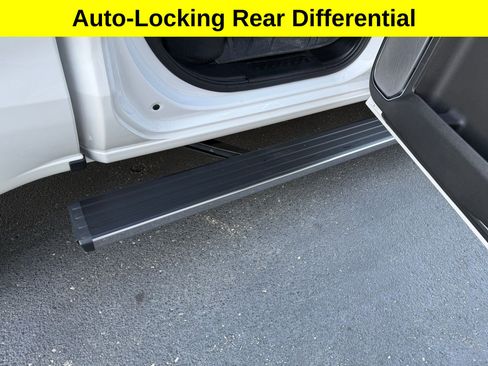 Used 2024 Chevrolet Silverado 1500 High Country w/ Technology Package image 23