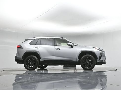 Used 2025 Toyota RAV4 SE AWD/4WD image 50