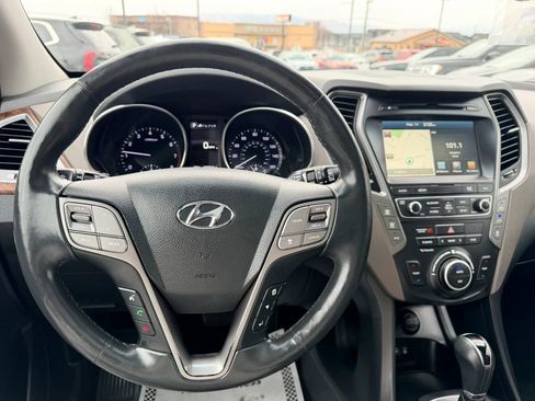 Used 2017 Hyundai Santa Fe Limited image 13
