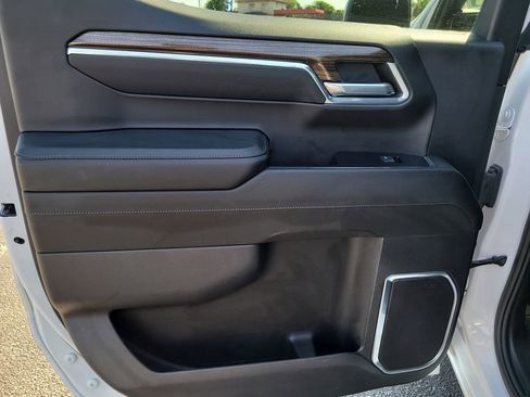 Used 2024 Chevrolet Silverado 1500 LT AWD/4WD image 10