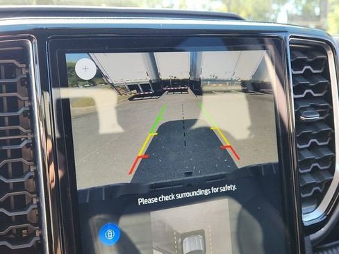 Used 2024 Ford Ranger Lariat w/ FX4 Off-Road Package image 21