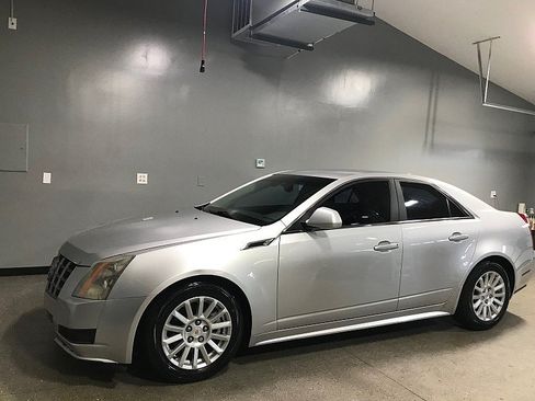 Used 2012 Cadillac CTS Luxury RWD image 7