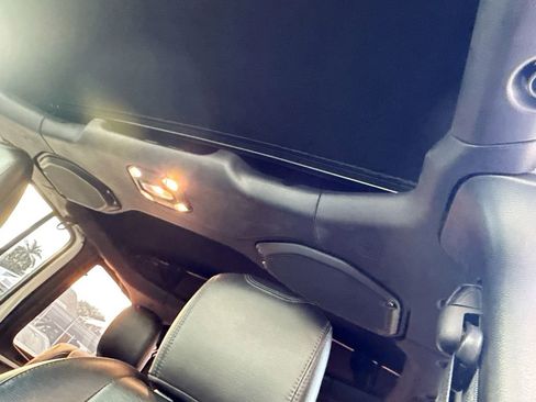 Used 2022 Jeep Wrangler Unlimited Sahara image 20