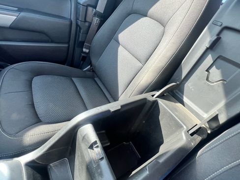 Used 2022 Chevrolet Colorado LT w/ Fleet Safety Package RWD image 28