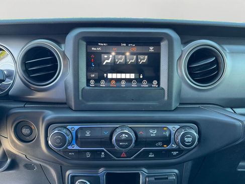 Used 2022 Jeep Wrangler Unlimited Sport image 22