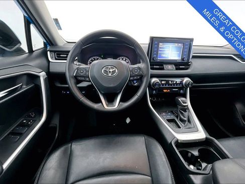 Used 2021 Toyota RAV4 XLE Premium w/ Carpet Mat Package (TMS) image 8