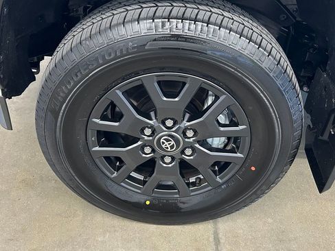 Used 2026 Toyota 4Runner SR5 image 9