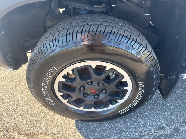 Used 2024 Toyota Tacoma TRD Off-Road w/ TRD Off Road Premium Package AWD/4WD image 12