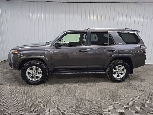 Used 2019 Toyota 4Runner SR5 image 5
