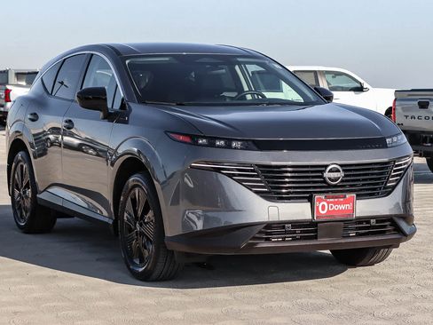 Used 2025 Nissan Murano SV AWD/4WD image 3