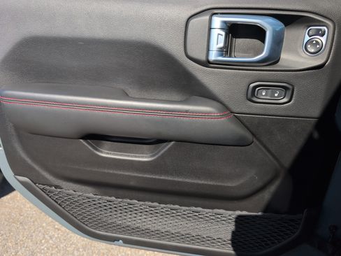 Used 2024 Jeep Wrangler Unlimited Rubicon w/ Technology Group image 15