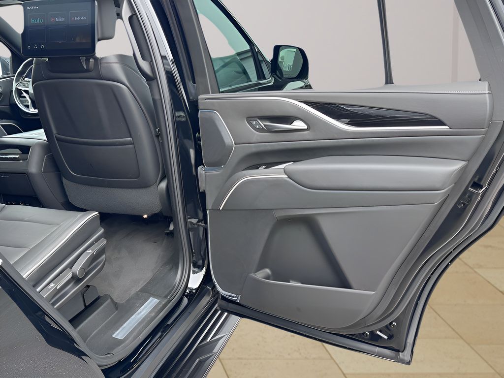 Used 2023 Cadillac Escalade Sport AWD/4WD image 32