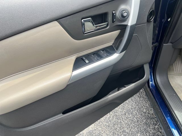 Used 2011 Ford Edge SE FWD image 17