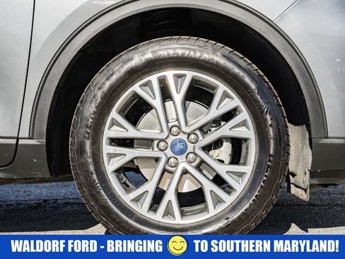 Used 2022 Ford Escape SEL image 19