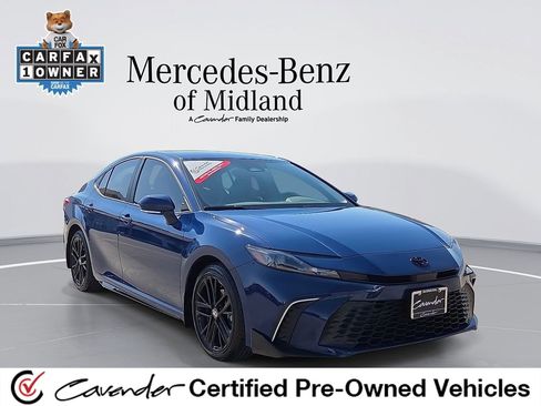 Used 2026 Toyota Camry SE w/ Convenience Package FWD image 1