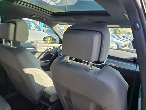 Certified 2025 Audi Q3 2.0T Premium image 15