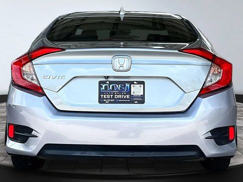 Used 2018 Honda Civic EX-L image 5