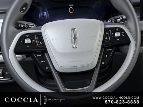 New 2026 Lincoln Aviator AWD image 12