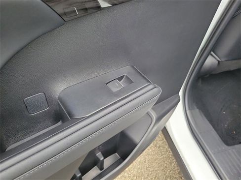 Used 2022 Toyota Highlander Limited image 10