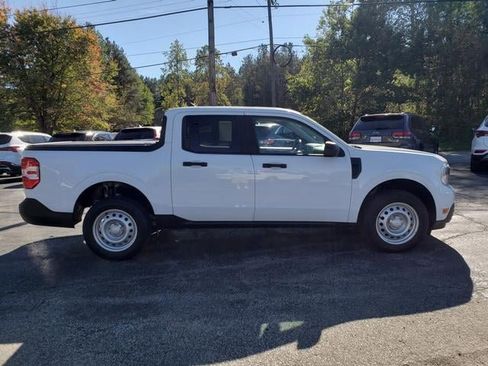 Used 2022 Ford Maverick XL image 8