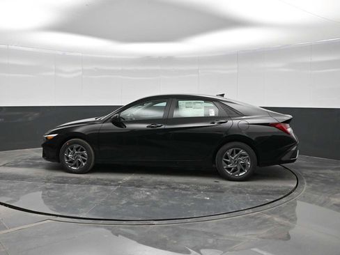 New 2026 Hyundai Elantra Blue image 5