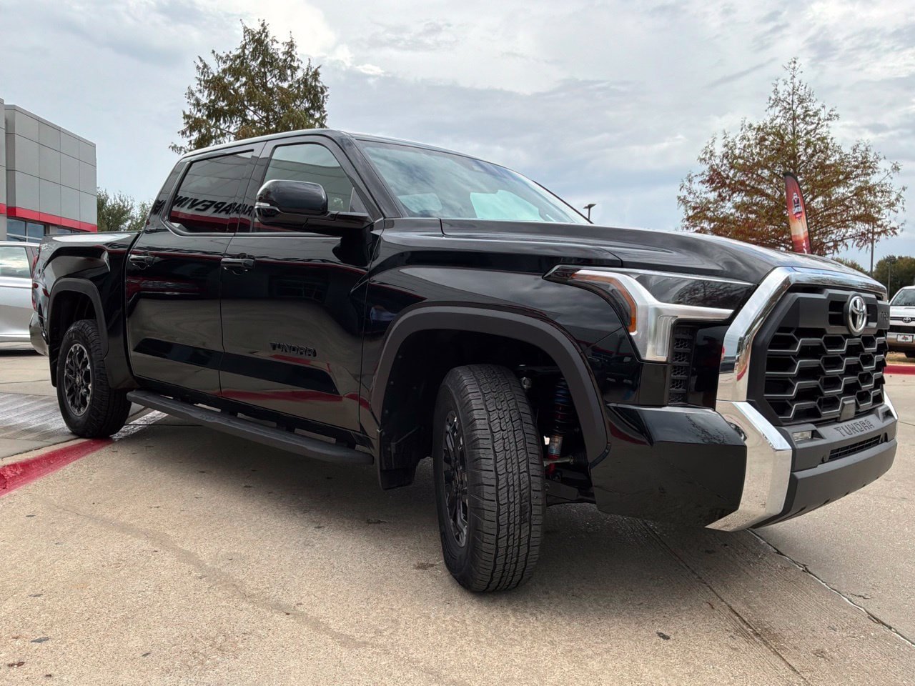 Used 2026 Toyota Tundra SR5 w/ TRD Off-Road Package AWD/4WD image 4