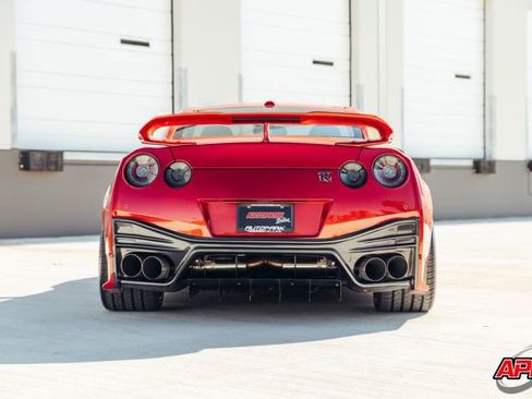 Used 2009 Nissan GT-R Premium AWD/4WD image 18