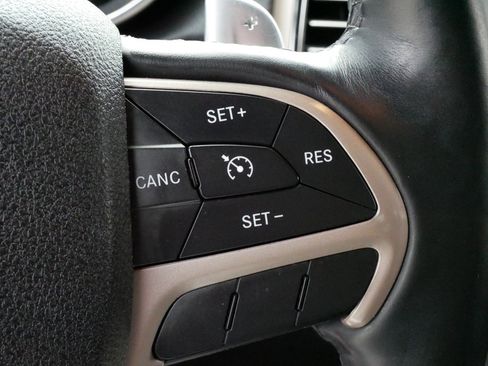 Used 2014 Jeep Grand Cherokee Limited w/ Trailer Tow Group IV AWD/4WD image 25