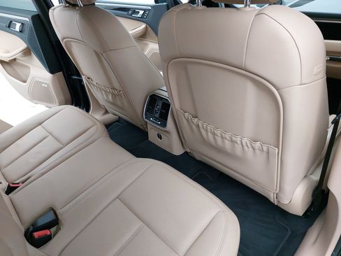 Used 2022 Porsche Macan image 13