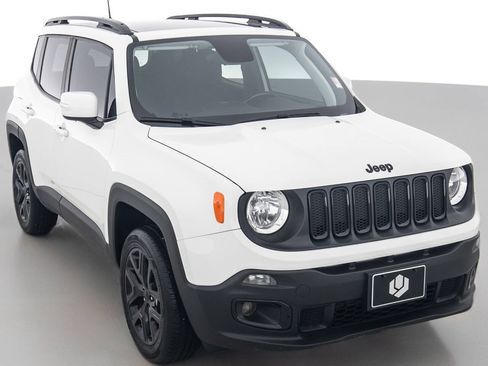 Used 2018 Jeep Renegade Altitude w/ UConnect 8.4 Nav Group AWD/4WD image 1