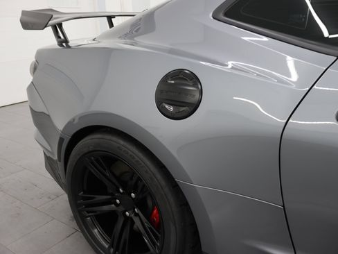 Used 2021 Chevrolet Camaro ZL1 RWD image 25