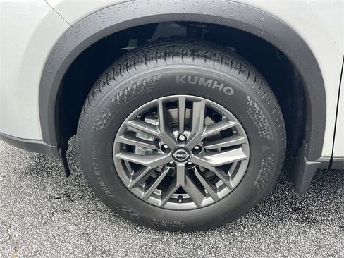 Certified 2025 Nissan Rogue S image 34