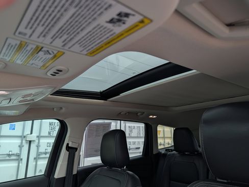 Used 2019 Ford Escape Titanium FWD image 24