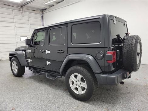 Used 2019 Jeep Wrangler Unlimited Sport S image 4