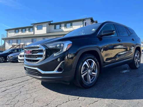 Used 2020 GMC Terrain SLT w/ Preferred Package image 3