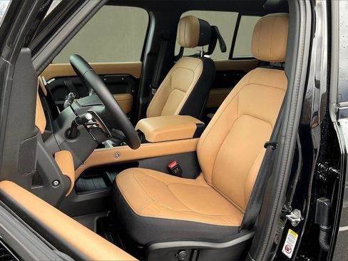 Used 2025 Land Rover Defender 110 V8 image 21