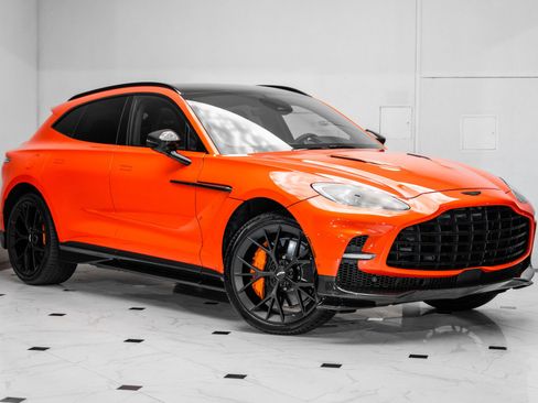 Used 2025 Aston Martin DBX 707 image 55